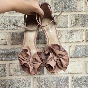 GIanni Bini pompom wedge